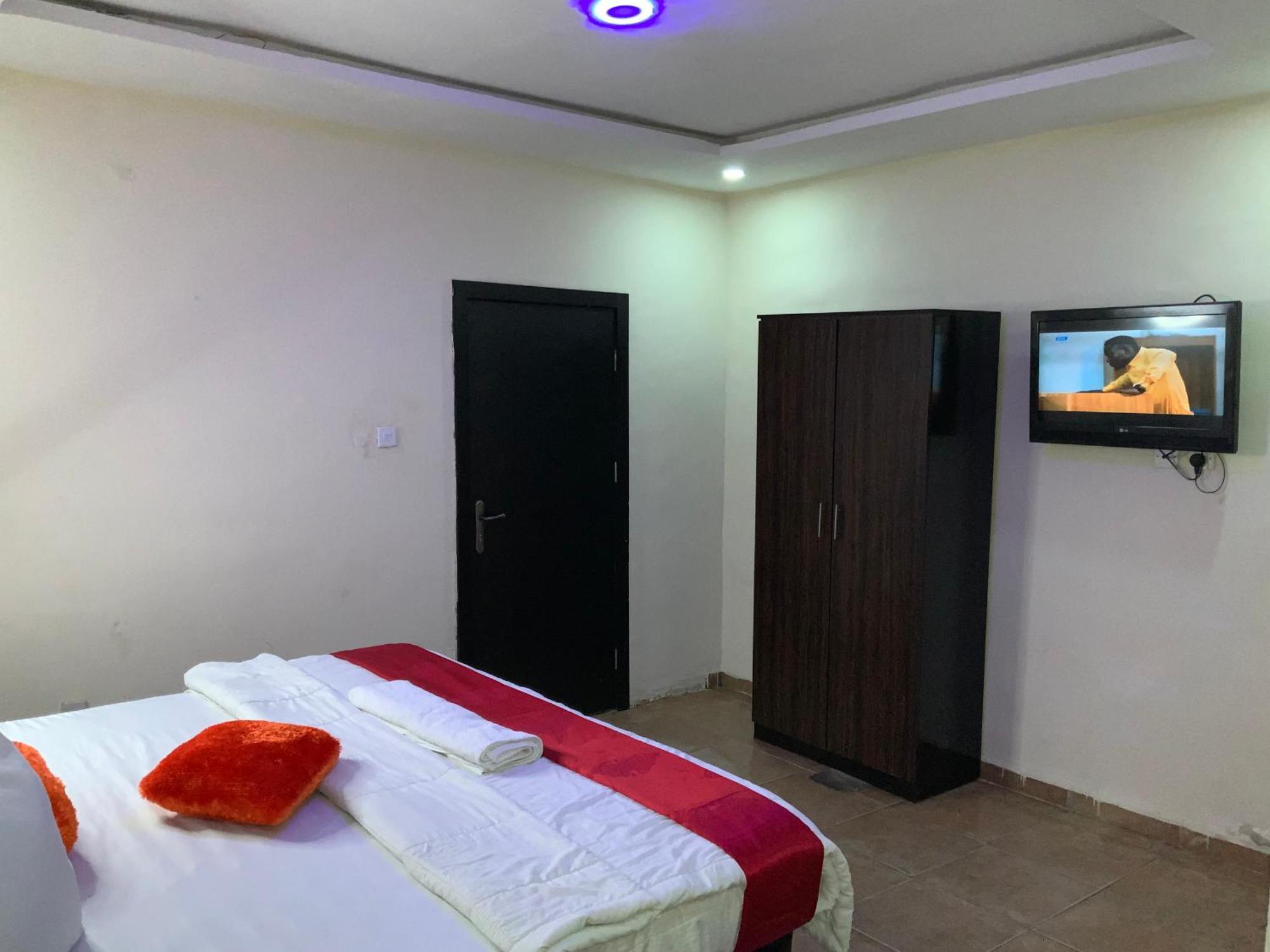 Senators Suites And Towers Hotel Omole Εξωτερικό φωτογραφία