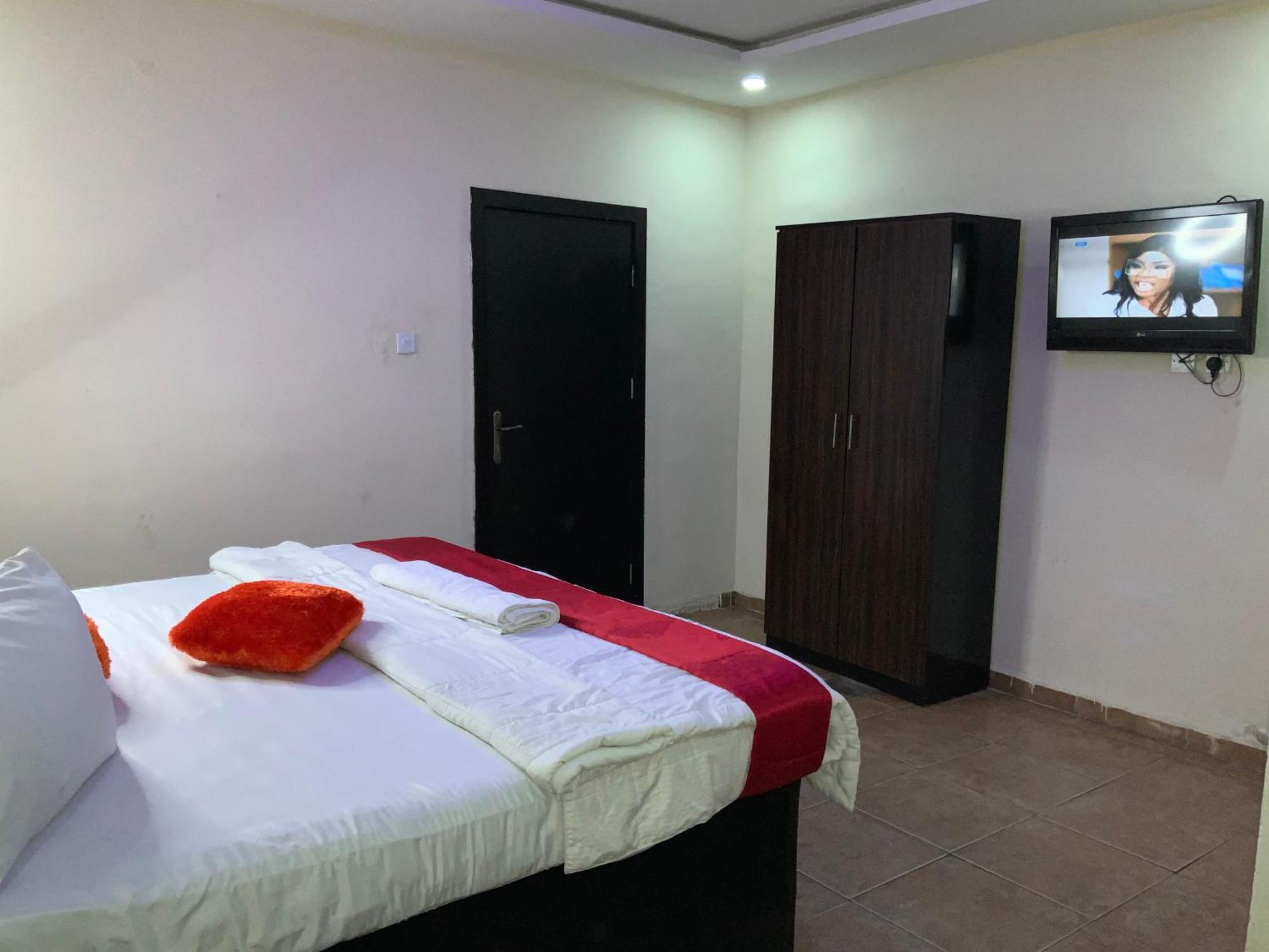 Senators Suites And Towers Hotel Omole Εξωτερικό φωτογραφία